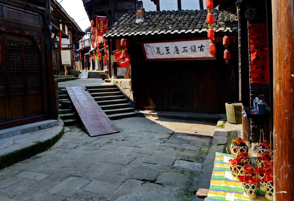 遭合作商举报“偷逃税超千亿”，烟台万科回应：污蔑、造谣